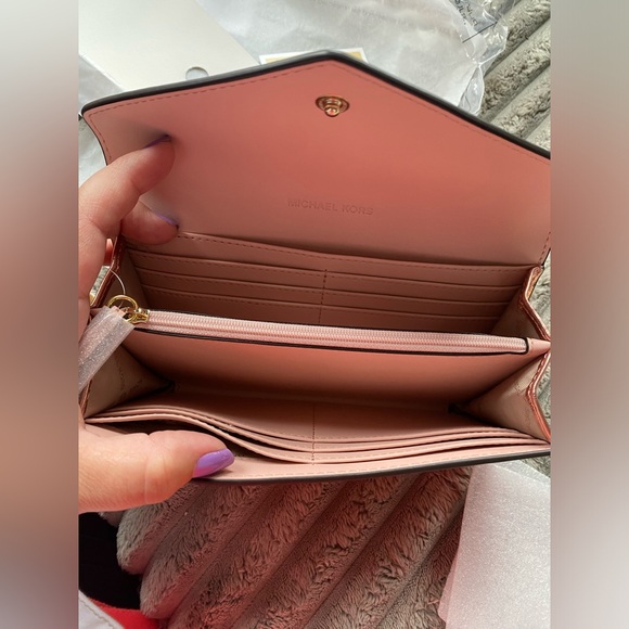 NWT Michael Kors Jet Set Travel Large Patent Envelope Wallet - Picture 2 of 9